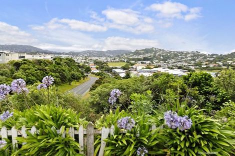 Photo of property in 33 Raukawa Street, Strathmore Park, Wellington, 6022