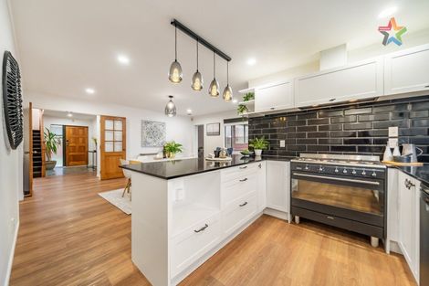 Photo of property in 5 Avalon Crescent, Avalon, Lower Hutt, 5011