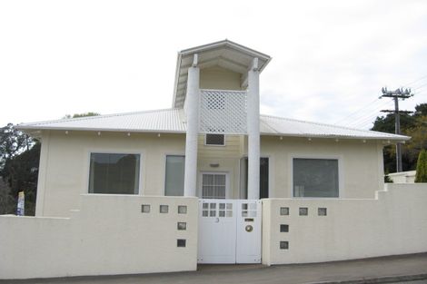 Photo of property in 3 Victoria Road, New Plymouth, 4310