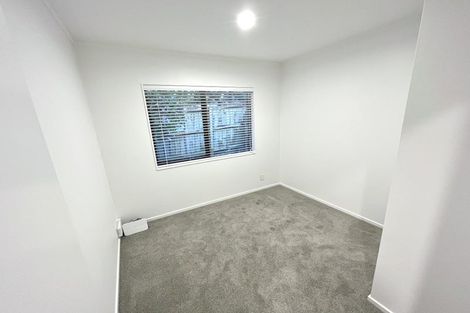 Photo of property in 1/85 Verran Road, Birkenhead, Auckland, 0626