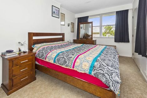 Photo of property in 14 Gills Avenue, Papakura, 2110