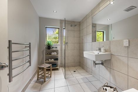 Photo of property in 39b Miro Road, Palm Beach, Waiheke Island, 1081