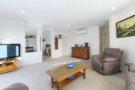 Photo of property in 45 Rainey Crescent, Papamoa Beach, Papamoa, 3118