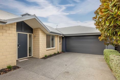 Photo of property in 36 Mcmahon Drive, Aidanfield, Christchurch, 8025
