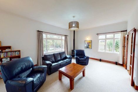 Photo of property in 6 Taranaki Street, Saint Johns Hill, Whanganui, 4501