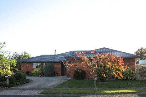 Photo of property in 5 Tararua Crescent, Otaki, 5512