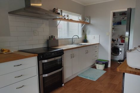 Photo of property in 186 Waitemata Drive, Ranui, Auckland, 0612