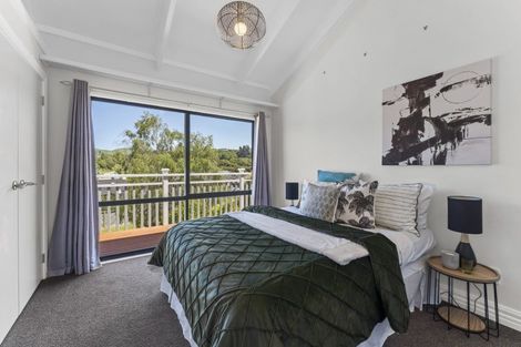 Photo of property in 15 Observatory Close, Whitby, Porirua, 5024