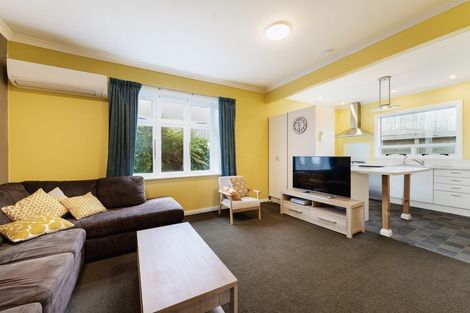 Photo of property in 2 Wakatipu Street, Ravensbourne, Dunedin, 9022