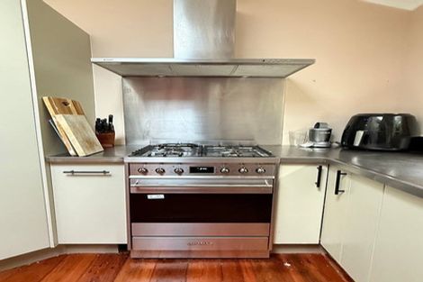 Photo of property in 16 Asquith Terrace, Brooklyn, Wellington, 6021