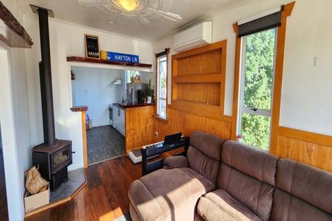 Photo of property in 134 Seaview Road, Westown, New Plymouth, 4310