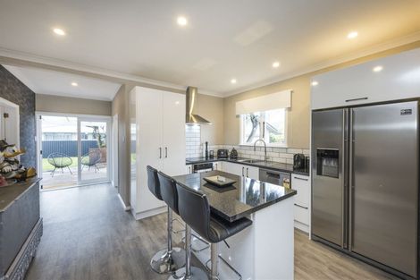 Photo of property in 5 Wood Street, Takaro, Palmerston North, 4410