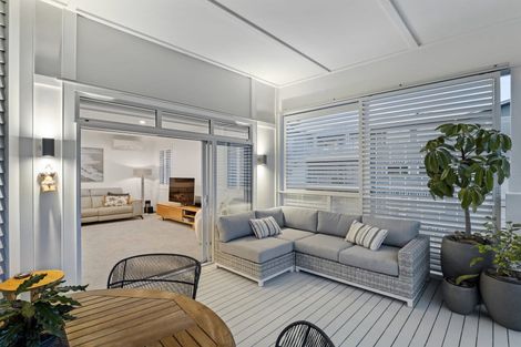 Photo of property in 20 Eaves Bush Parade, Orewa, 0931