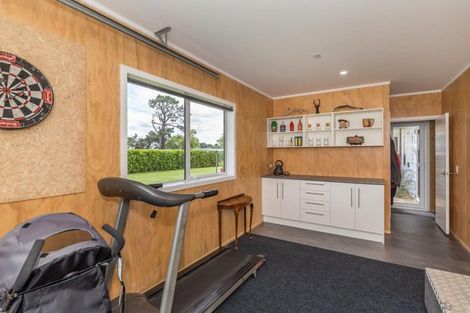 Photo of property in 33 Wakefield Road, Levin, 5571