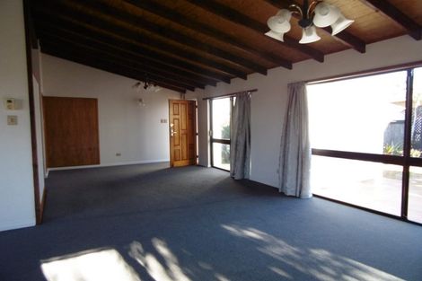 Photo of property in 61 Rhinevale Close, Henderson, Auckland, 0612