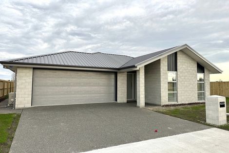 Photo of property in 5 Salkeld Place, Woodend, 7610