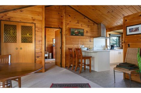 Photo of property in 25 Shera Street, Acacia Bay, Taupo, 3330