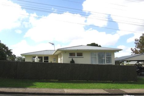 Photo of property in 2b Sarona Avenue, Glen Eden, Auckland, 0602