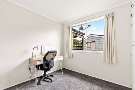 Photo of property in 7 Mary Keane Lane, Parakai, 0830