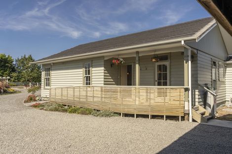 Photo of property in 69-71 Charles Street, Carterton, 5713