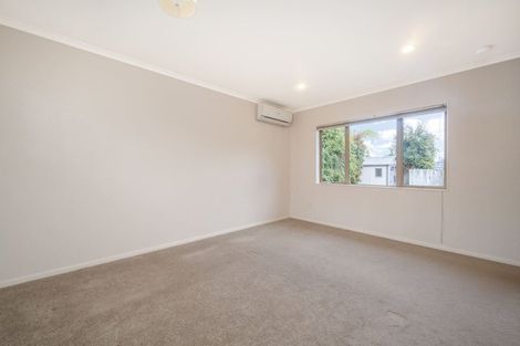 Photo of property in 6 Dairyland Drive, East Tamaki Heights, Auckland, 2016