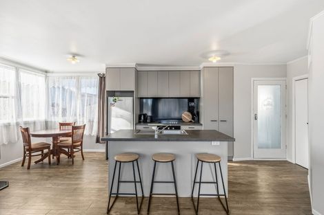 Photo of property in 1 Jordan Place, Tirau, 3410