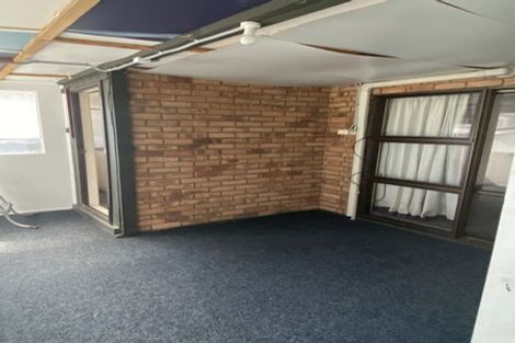 Photo of property in 8 Freyberg Avenue, Papatoetoe, Auckland, 2104