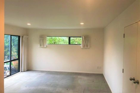Photo of property in 3/275 East Coast Road, Mairangi Bay, Auckland, 0630