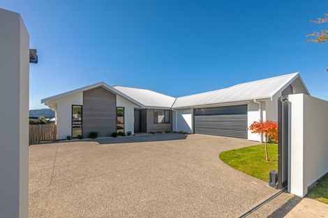 Photo of property in 20 Silicon Way, Fitzherbert, Palmerston North, 4410