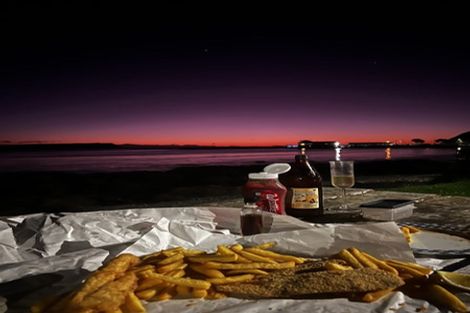 Photo of property in 8 The Track, Plimmerton, Porirua, 5026