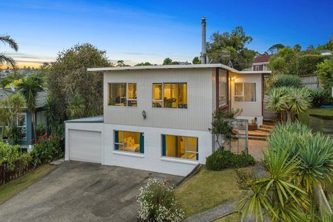 Photo of property in 94 Glencoe Road, Browns Bay, Auckland, 0630
