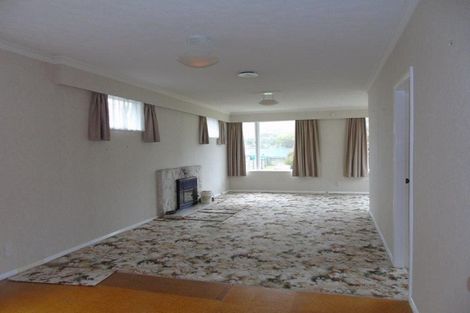 Photo of property in 8 Park Avenue, Tawa, Wellington, 5028