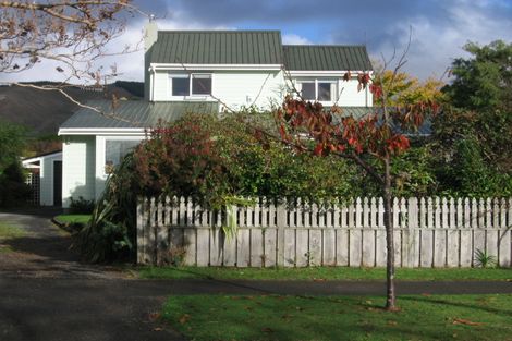 Photo of property in 12 Kohekohe Road, Waikanae, 5036