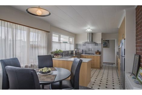 Photo of property in 28 Saint George Street, Watlington, Timaru, 7910