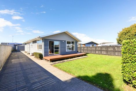 Photo of property in 10 Lugton Street, Nawton, Hamilton, 3200