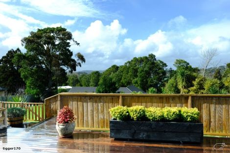 Photo of property in 4 Gavinike Place, Waimauku, 0812