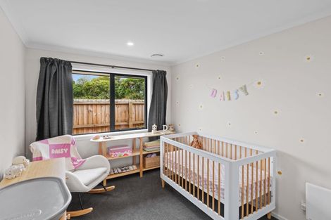 Photo of property in 17 Dalwood Crescent, Rolleston, 7614