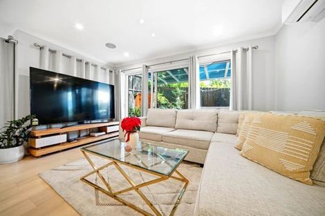 Photo of property in 123a Forrest Hill Road, Forrest Hill, Auckland, 0620