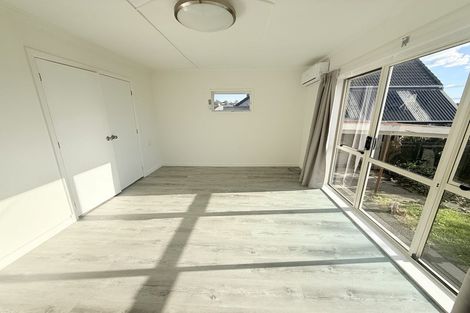 Photo of property in 76 Browns Bay Road, Rothesay Bay, Auckland, 0630