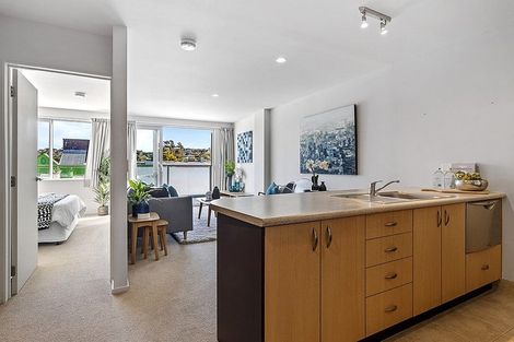 Photo of property in Bay Palms Apartments, 11/30e Bute Road, Browns Bay, Auckland, 0630