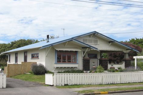 Photo of property in 17 Sarjeant Street, Gonville, Whanganui, 4500