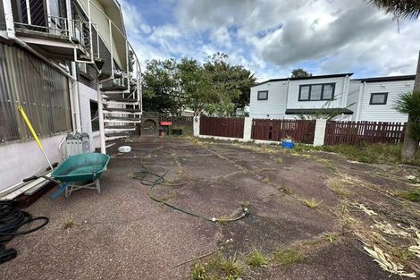 Photo of property in 10 Bendale Place, Papatoetoe, Auckland, 2025