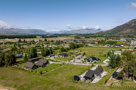 Photo of property in 13 Skylark Place, Lake Hawea, 9382