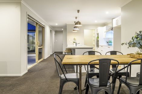 Photo of property in 18 Harding Drive, Papamoa Beach, Papamoa, 3118