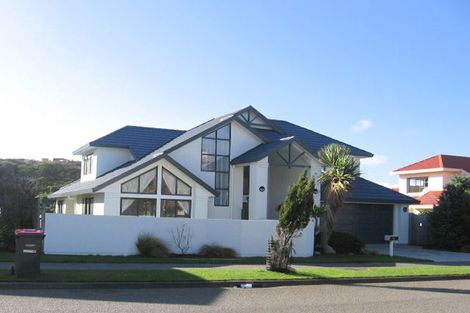 Photo of property in 22 Amesbury Drive, Churton Park, Wellington, 6037