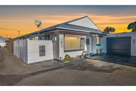 Photo of property in 2/8 Lonsdale Street, New Brighton, Christchurch, 8083