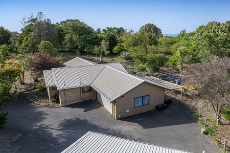 Photo of property in 1688 South Head Road, South Head, Helensville, 0874