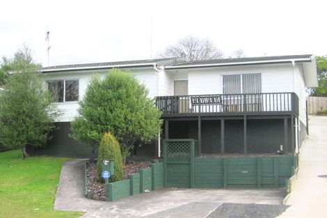 Photo of property in 10 Aldern Road, Massey, Auckland, 0614