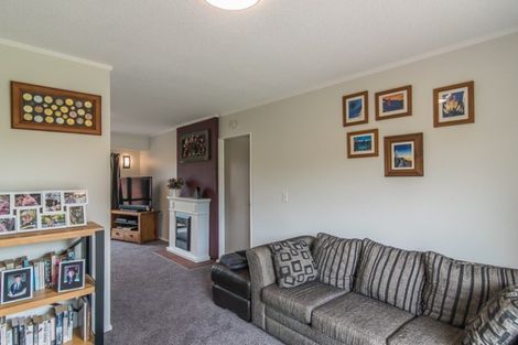 Photo of property in 4 Chilton Drive, Paraparaumu, 5032