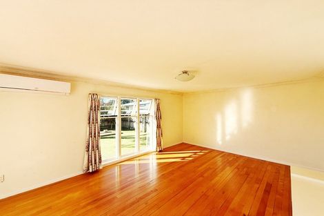 Photo of property in 15 Karamu Street, Te Atatu Peninsula, Auckland, 0610
